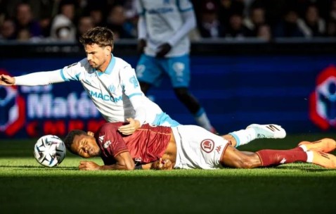 关于法甲赛程吃紧；马赛今晨内部沟通；更衣室稳定；训练强度明显提升的信息-开云网页版