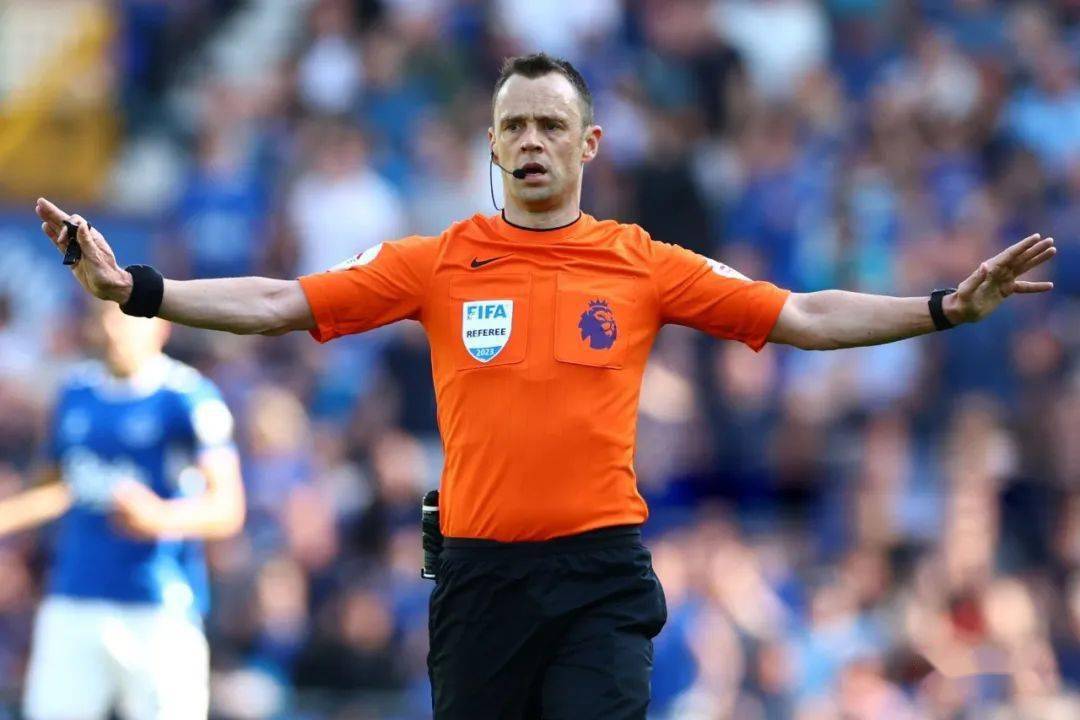 包含窗口期社区盾焦点战，波士顿凯尔特人更衣室发声，管理层满意，心理建设被强调的词条