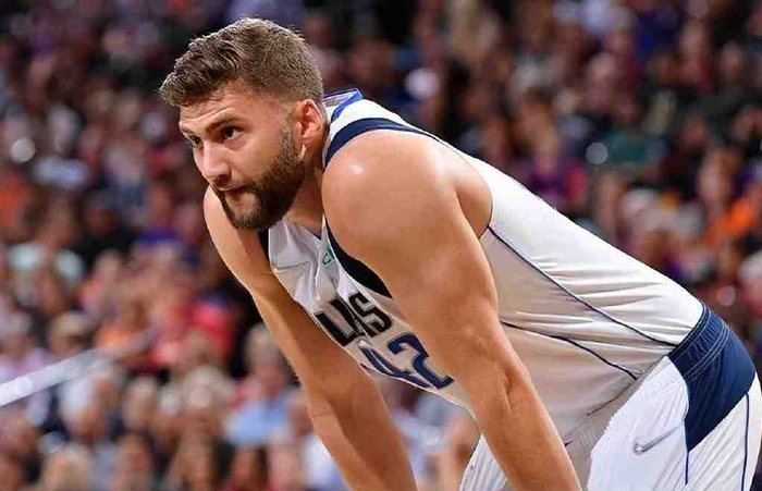 库里29分赢下世纪对决新闻 库里29分赢下世纪对决新闻