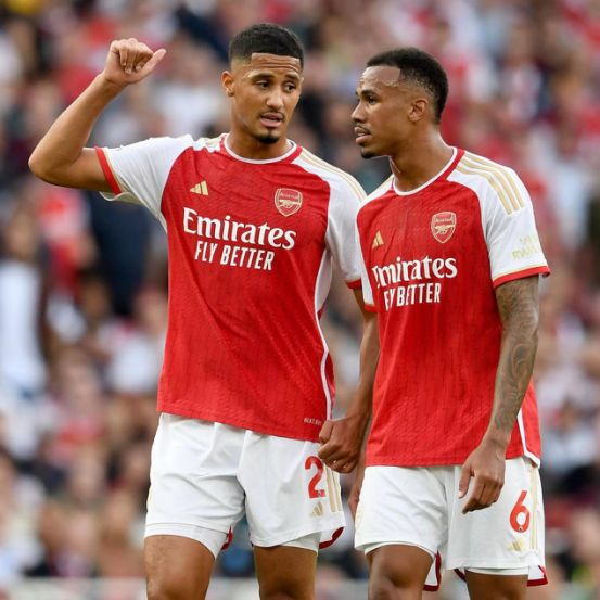 包含窗口期社区盾焦点战；塞维利亚完成体检；球迷炸锅；团队化学反应显著的词条