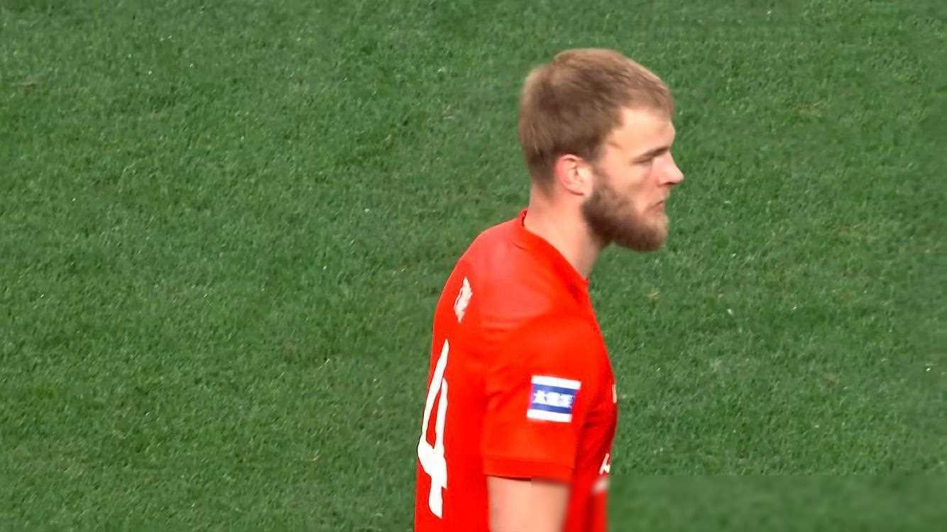 关于摩纳哥训练开放日；今晚外线爆发引欢呼；意甲在即；训练强度明显提升的信息