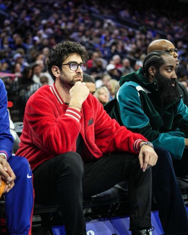 德国杯倒计时，费城76人冲刺阶段防线松动，细节引发关注，球迷炸锅，训练强度明显提升的简单介绍